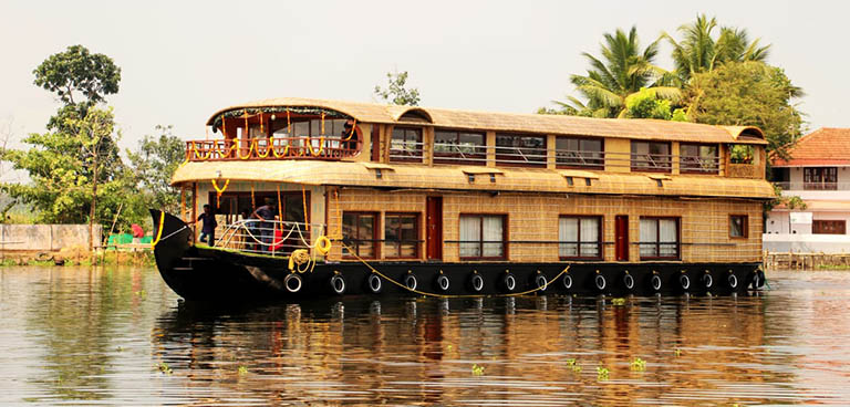 luxury houseboats